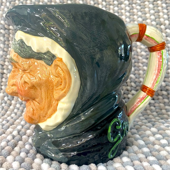 Original vintage antique LARGE ROYAL DOULTON ENGLAND TOBY JUG  “GRANNY” - Picture 4 of 7